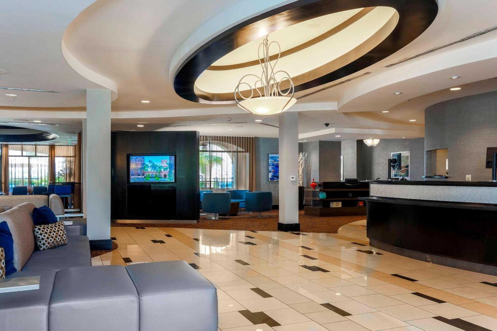 Courtyard San Diego Airport/Liberty Station Экстерьер фото