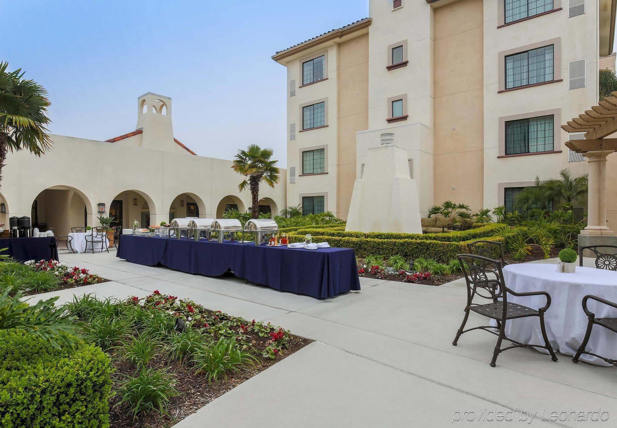 Courtyard San Diego Airport/Liberty Station Экстерьер фото